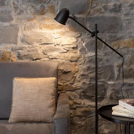 Centro I S. Michele 1 * Triest